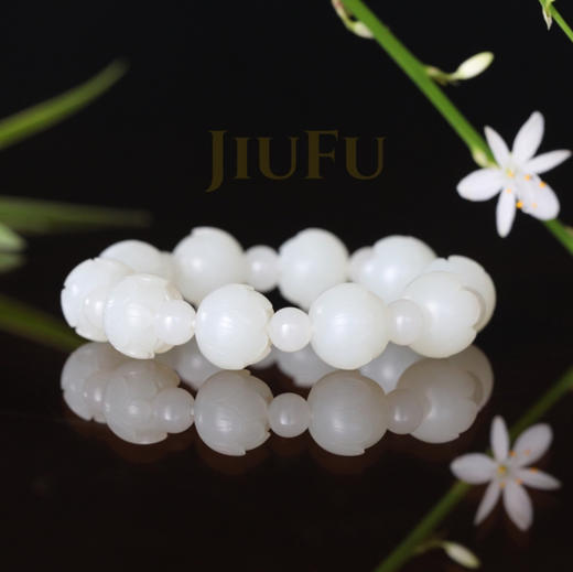 和田玉（白玉）籽料手串--莲43.58g 商品图0