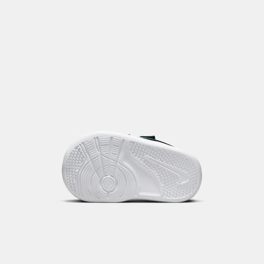 Nike Omni Multi-Court (TD) 婴童运动童鞋 DM9028 商品图4