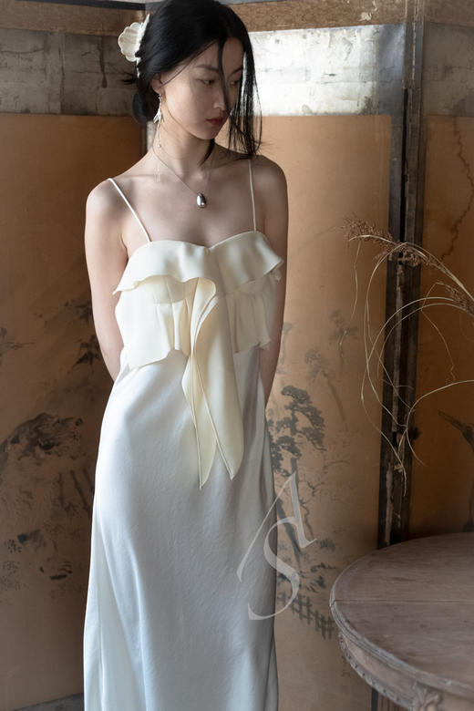 Ashlyn 象牙色BONNIE胸衣吊带连衣裙 商品图1