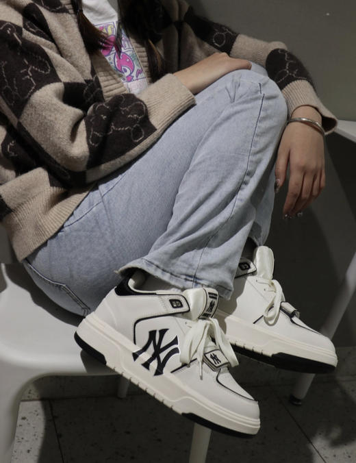 莆田代工生产线 核心优势供应 ✔ MLB中帮学长鞋 情侣板鞋~ 少年感过分墙裂！增高又舒适 经典耐看 日常搭配不会出错 ！！ 商品图8