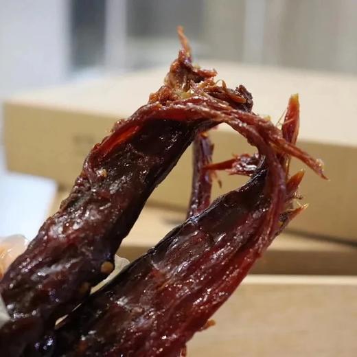 【➕𝟖.𝟖元即可换购】【限时3天】鄉遇何掌柜炭烤手撕鸭脖，不添加防腐剂，散养麻鸭，有机木炭烘烤而成的手撕鸭脖，越吃越香 商品图7