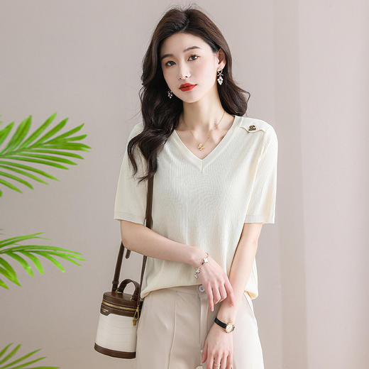 V领冰丝针织短袖t恤，夏装新款薄款鸡心领上衣洋气半袖小衫CC-SY8333 商品图1