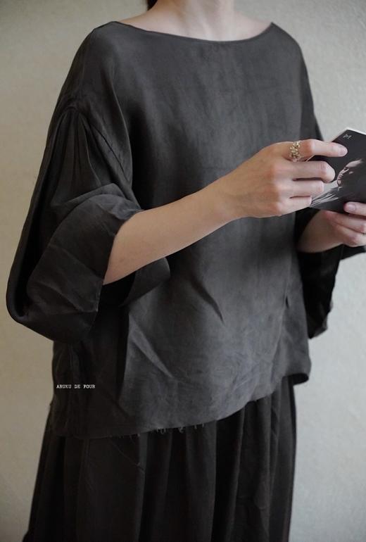 elsa esturgie 法式铜氨丝折纸艺术袖口设计T恤上衣 商品图0