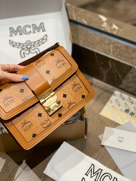 mc早春方形邮差新小号 商品图6