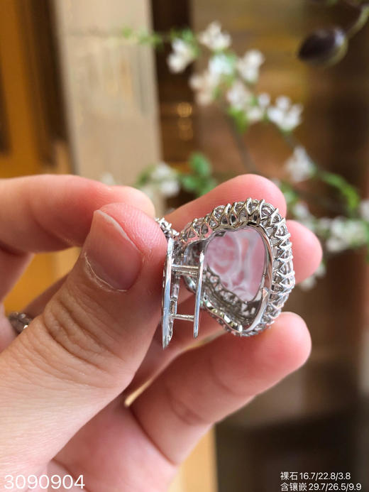 3090904，玻璃佛公吊坠。具体价格微信咨询 商品图7