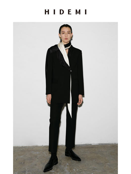 HIDEMI 极简双层双面缎面丝巾 黑色/白色 商品图8