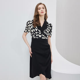 NF8X5斯尔丽瑟俪2023新款收腰褶皱显瘦撞色拼接连衣裙