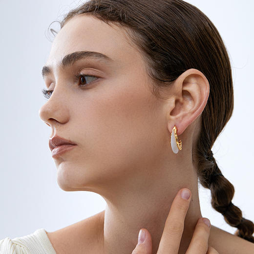 盐岛	熔蜡白玉弯月耳环 商品图3