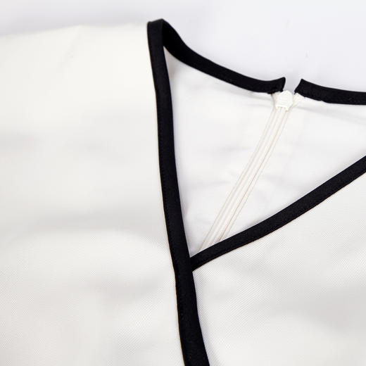 NF8V4斯尔丽瑟俪2023春夏新款时尚撞色滚边花苞挡肉袖显瘦连衣裙 商品图4