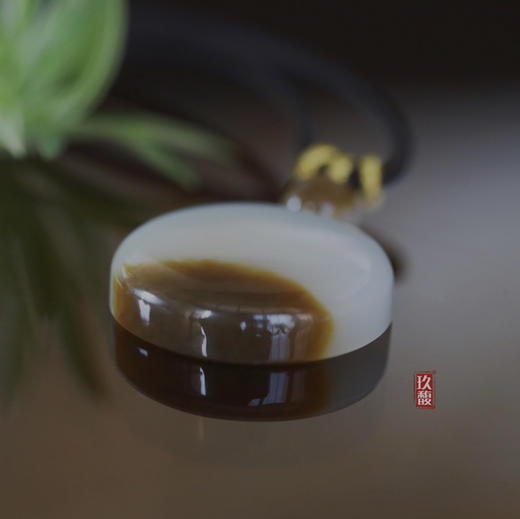 和田玉（糖羊脂玉）挂件--旭日东升21.75g(带绳) 商品图3