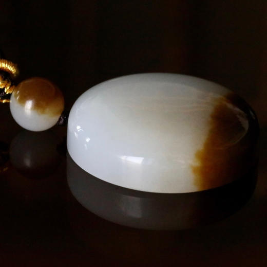 和田玉（糖羊脂玉）挂件--旭日东升21.75g(带绳) 商品图1