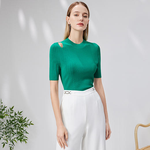 EITIE爱特爱夏新款设计感镂空修身显瘦舒适百搭纯色短袖针织衫B2301108 商品图13