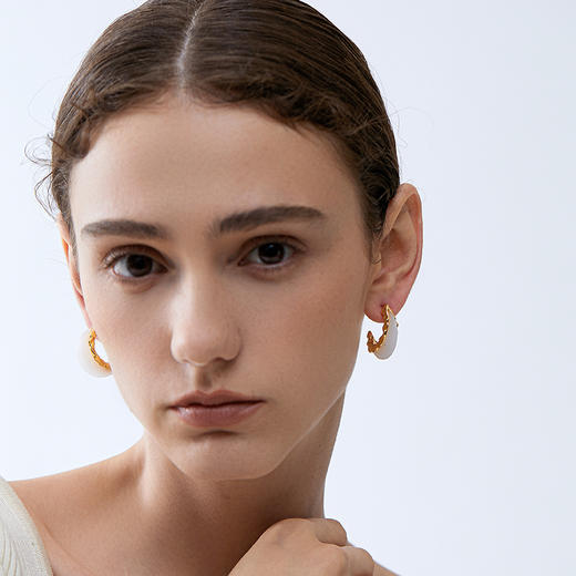 盐岛	熔蜡白玉弯月耳环 商品图4