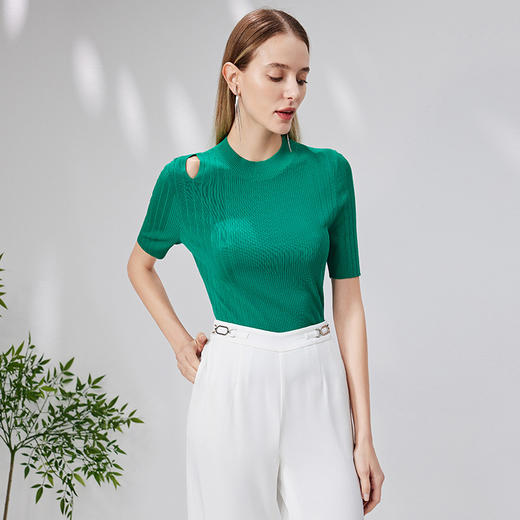 EITIE爱特爱夏新款设计感镂空修身显瘦舒适百搭纯色短袖针织衫B2301108 商品图14