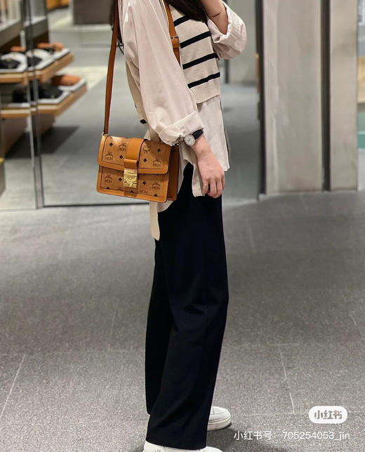 mc早春方形邮差新小号 商品图1