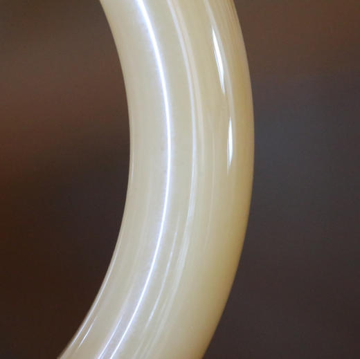 和田玉（糖白玉）手镯--平安镯51.5#（有特价不退换） 商品图3