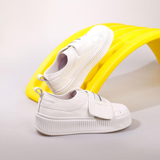 Safiya/索菲娅 2023秋季新品小众设计感魔术贴蕾丝网面透气饼干鞋 SF31112430/SF33112430 商品图3