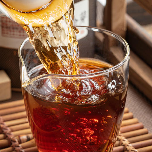 「两罐礼袋装！普洱金芽」云南普洱茶熟茶勐海班章宫廷普洱熟茶250g礼盒装茶饮 商品图3