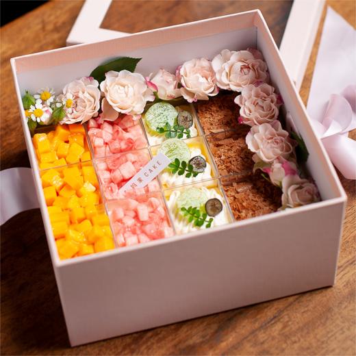 鲜花慕斯礼盒（提前24小时预订） 商品图0