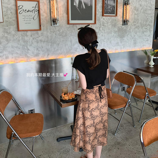 金蘑菇菇【梵高的画】断码特价~抽象艺术感中高腰过膝a字藏肉印花半身裙 商品图0