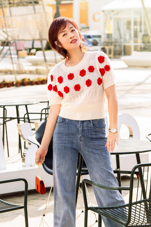 山羊绒花朵针织衫 商品图1