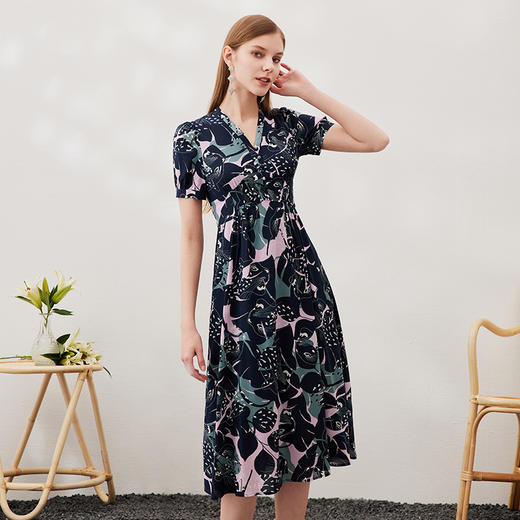 EITIE爱特爱夏季新款印花时尚气质A字裙V领高腰连衣裙7007761 商品图3