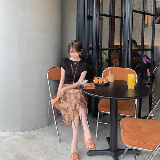 金蘑菇菇【梵高的画】断码特价~抽象艺术感中高腰过膝a字藏肉印花半身裙 商品图1