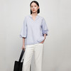 IN AND ON22269设计感宽松泡泡袖上衣女新款时尚显瘦V领廓形衬衫 商品缩略图1