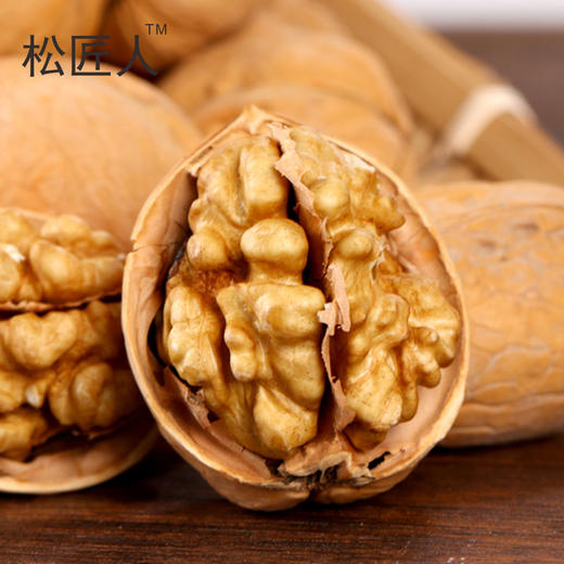 【助农新疆】新疆特产纸皮核桃-松匠人185纸皮核桃三斤礼盒装FX 商品图2