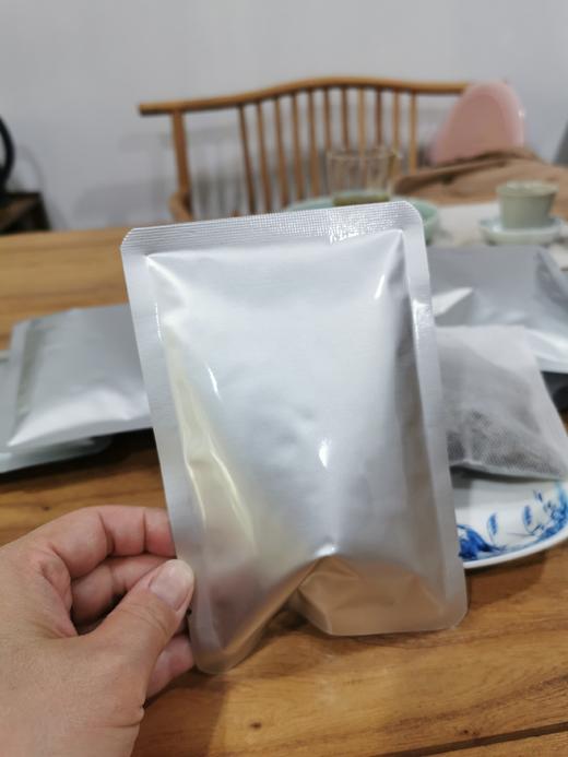 高海拔野生青钱柳云南红茶 30包/箱 商品图4