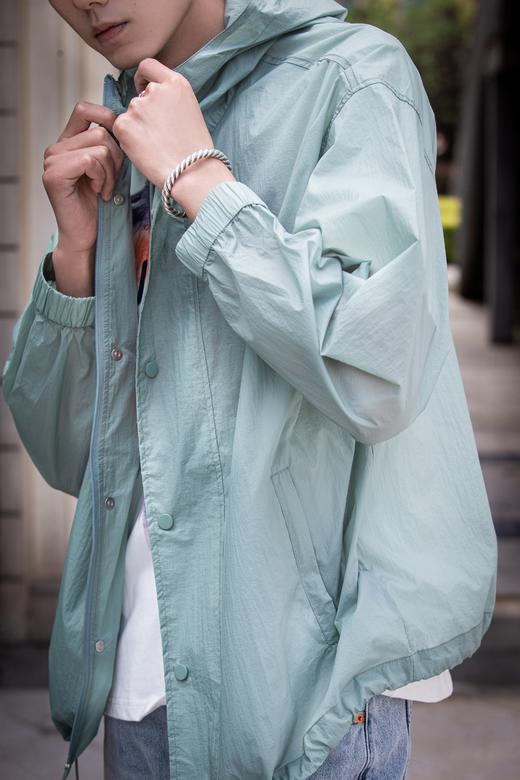 S325872719简单带帽夹克防晒服 商品图4