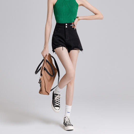 五一出游【秒变大长腿！藏肉牛仔五分裤】夏季薄款新款宽松a字辣妹超短热裤，百搭裤型收腰上身更立体，拉出大长腿轻松get！显瘦显高牛仔阔腿热裤女 商品图5