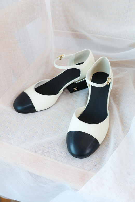 黑白拼色玛丽珍鞋 商品图0