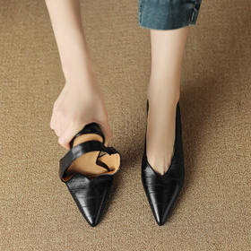 法式优雅，尖头头层牛皮中跟后空凉鞋SSS-S5200