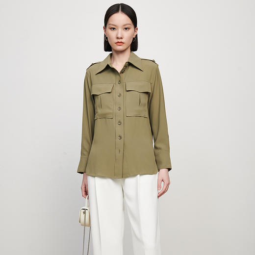 IN AND ON21243新款经典双口袋质感衬衫女设计感工装风上衣 商品图1
