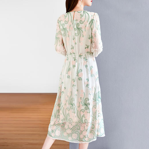 真丝重工刺绣连衣裙新款中老年时尚圆领桑蚕丝裙SM82399657 商品图3