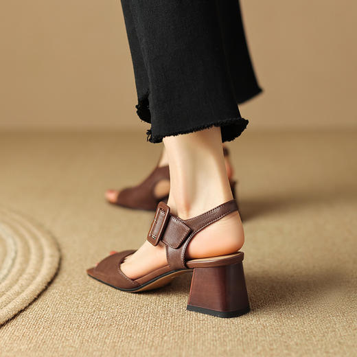 夏季新款，粗跟复古罗马凉鞋LD-6325 商品图9