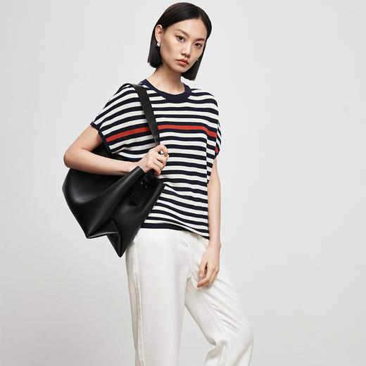 IN AND ON53306 短袖t恤女士2023 夏季新款莱赛尔条纹宽松百搭上衣 商品图7