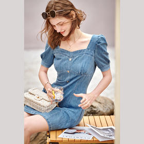 欧芮儿牛仔连衣裙女2022夏季新款收腰显瘦方领泡泡袖气质时髦裙子