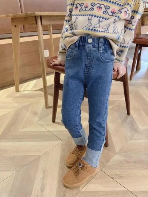 马克珍妮同款儿童牛仔裤！！准备了四款牛仔裤~男宝女宝都可以穿！无论是日常去幼儿园还是放假小区玩搭配都非常不错❗ 商品图3