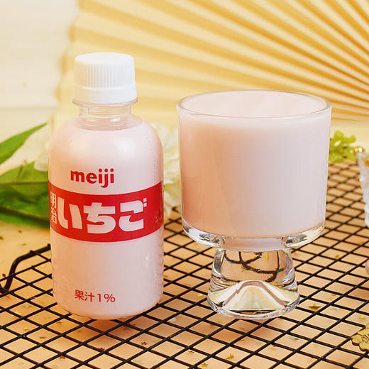 日本进口明治草莓味含乳饮料220ml 商品图2