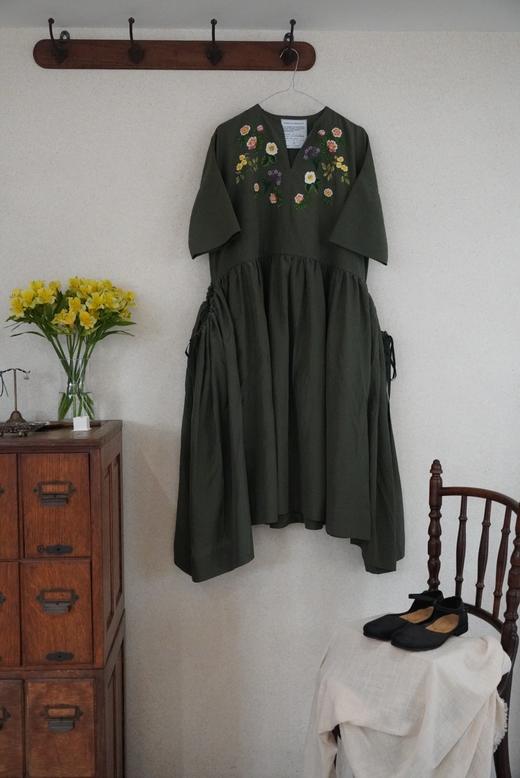 ECOLE DE CURIOSITES 丝棉府绸刺绣连衣裙(Limited series) 商品图5