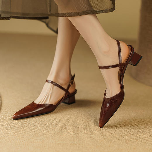 优雅法式，尖头真皮中跟凉鞋LCC-C9134 商品图4