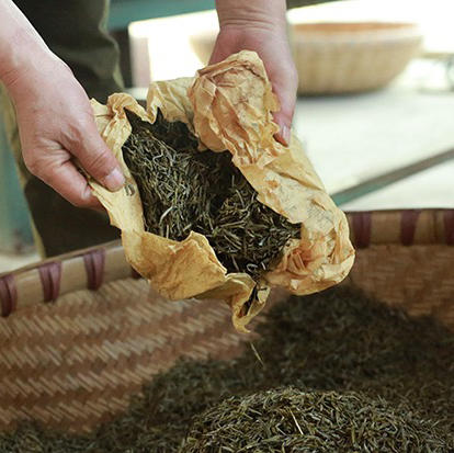 2025新头茬手工蒙顶黄芽，一茶难求！魏久淞亲制，三麸三包  芽条匀整  色泽嫩黄  芽毫显露  花香幽长  汤色黄亮透碧  滋味鲜醇回甘 商品图1