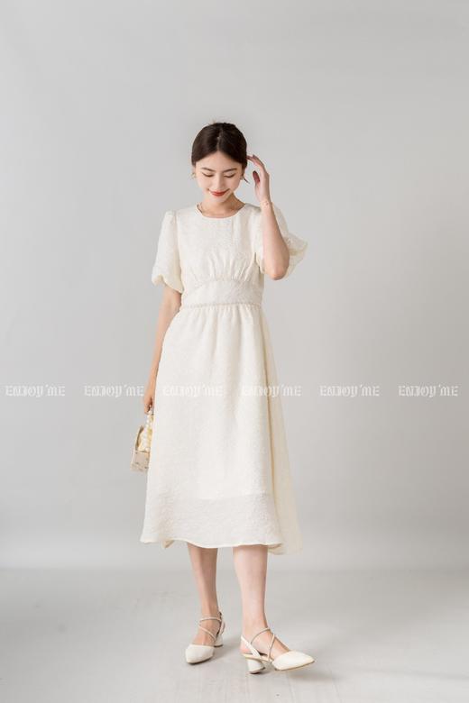 【门店同款】2023年夏季肌理面料珍珠连衣裙 150566034 商品图5