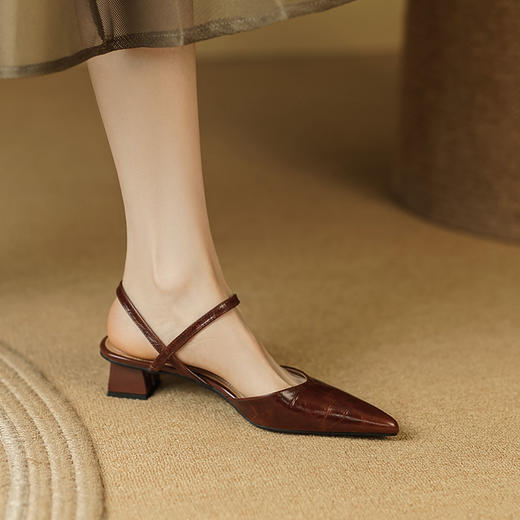 优雅法式，尖头真皮中跟凉鞋LCC-C9134 商品图1