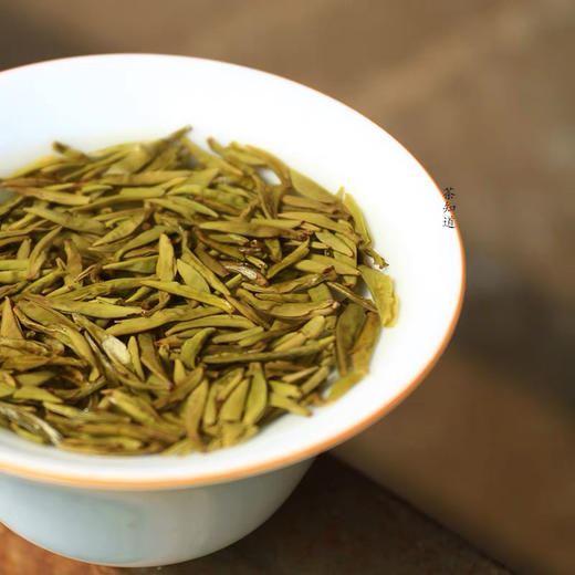 2025新头茬手工蒙顶黄芽，一茶难求！魏久淞亲制，三麸三包  芽条匀整  色泽嫩黄  芽毫显露  花香幽长  汤色黄亮透碧  滋味鲜醇回甘 商品图13