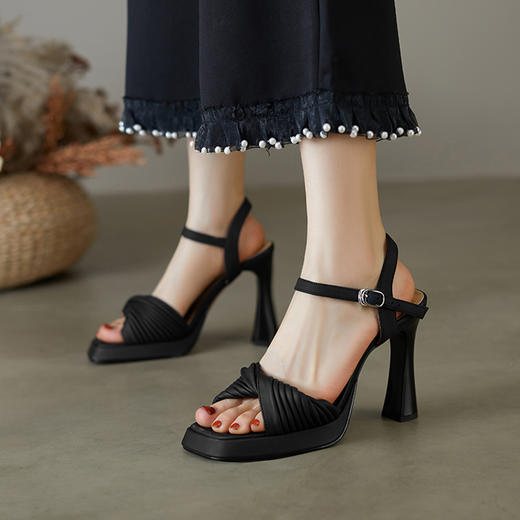 优雅百搭，平头纯色防水台高跟凉鞋NWS-N9322 商品图8