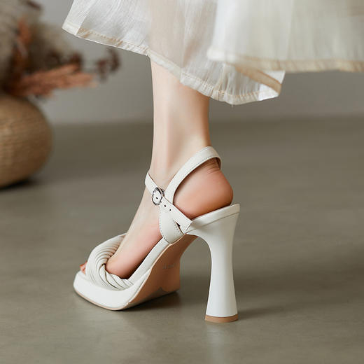 优雅百搭，平头纯色防水台高跟凉鞋NWS-N9322 商品图2