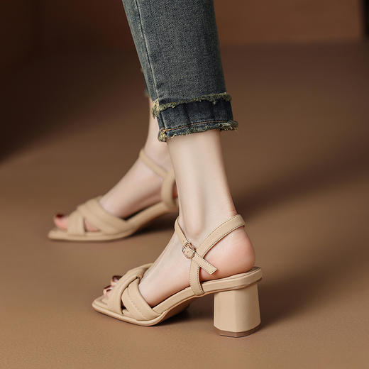 ZHR温柔复古凉鞋女2023新款时尚粗跟高跟鞋一字带单鞋ins风鞋 商品图5